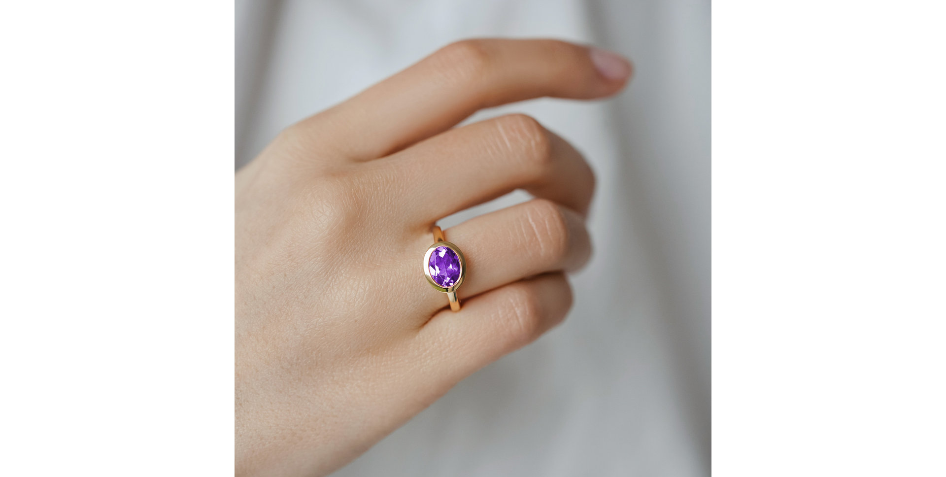 Ring with Peridot Bonbon