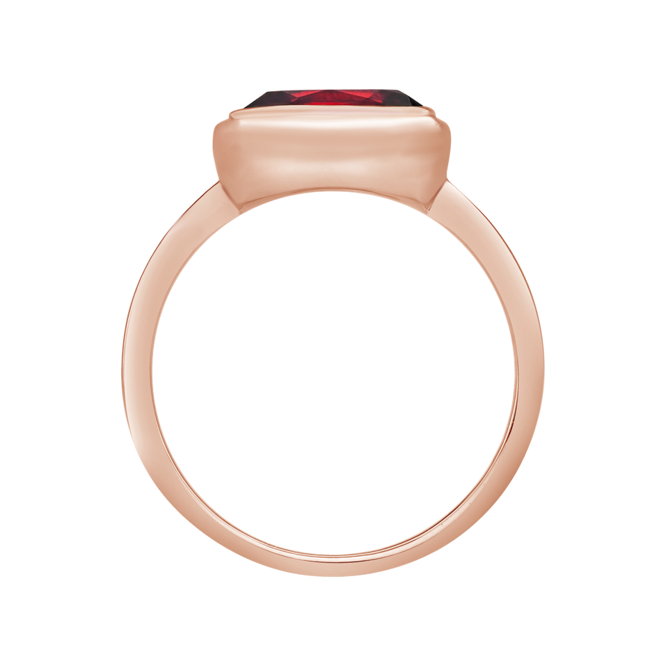 Ring with Rhodolite Bonbon