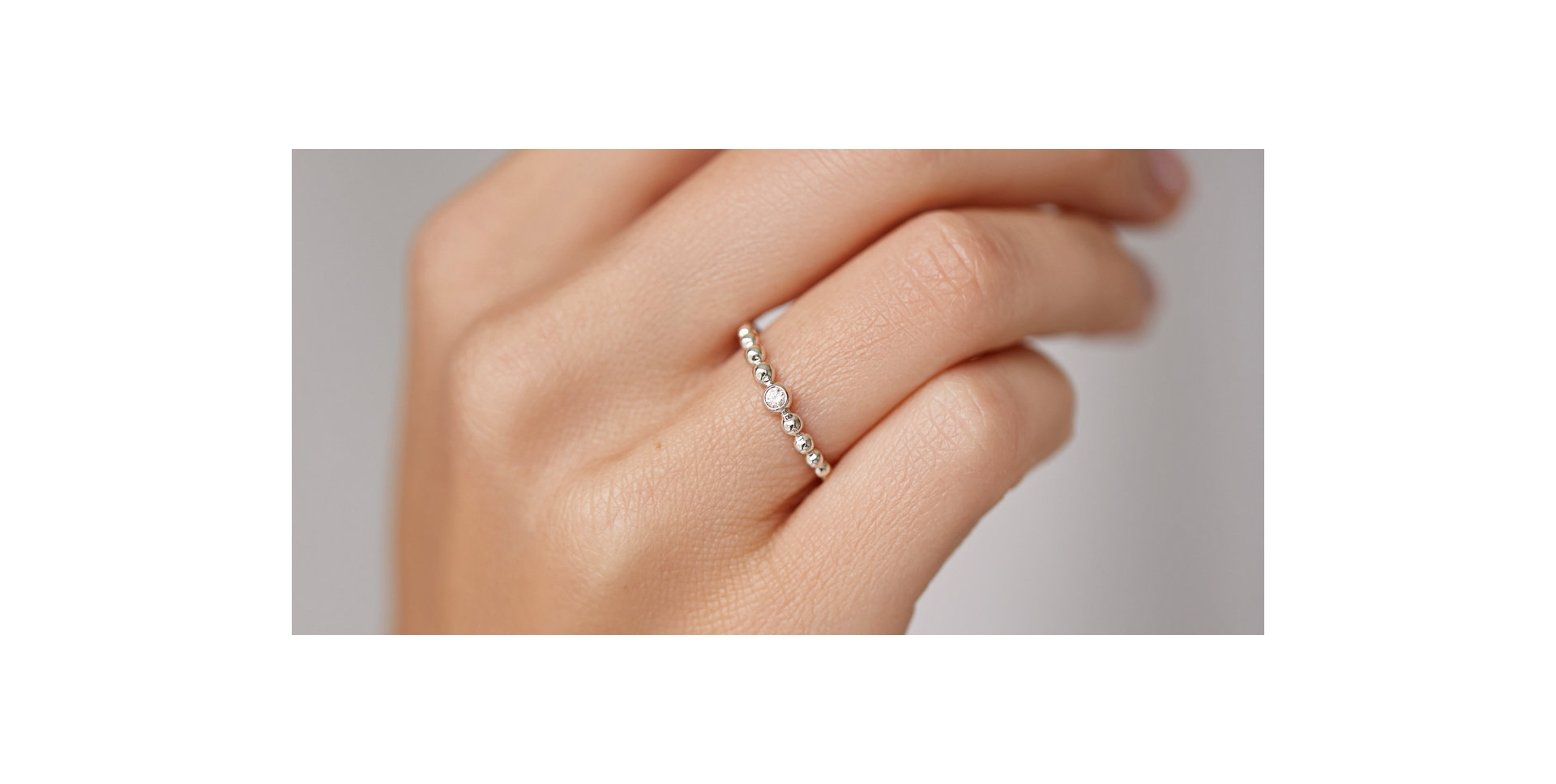 Diamond ring Shiny Dots