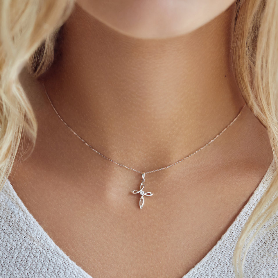 Diamond pendant Symbol of Sacrifice