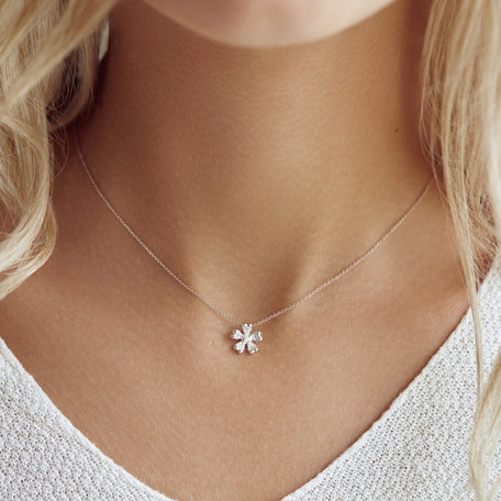 Diamond pendant Flower Spirit