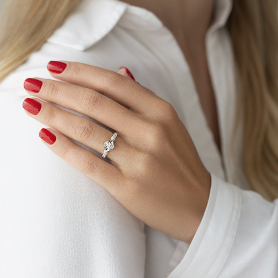 Diamond ring Vesper Kiss