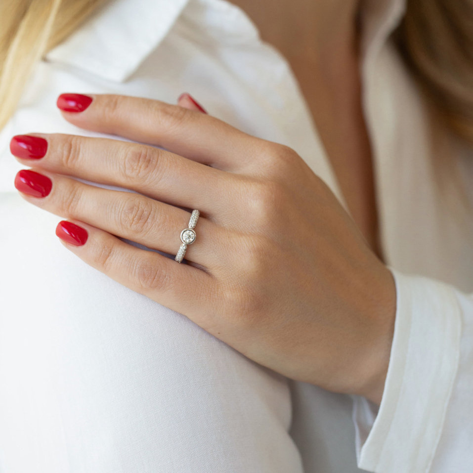 Ring with brown and white diamonds Miracle Ray