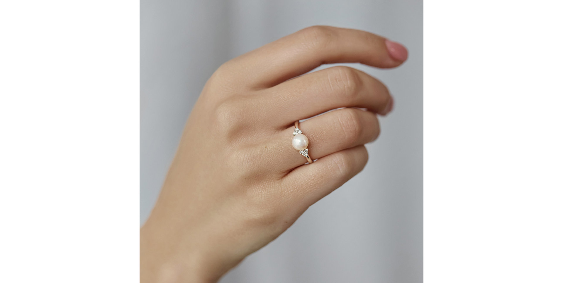 Diamond ring with Pearl Tender Pearl