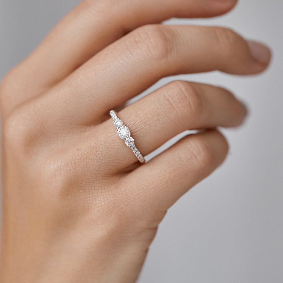 Diamond ring Médard