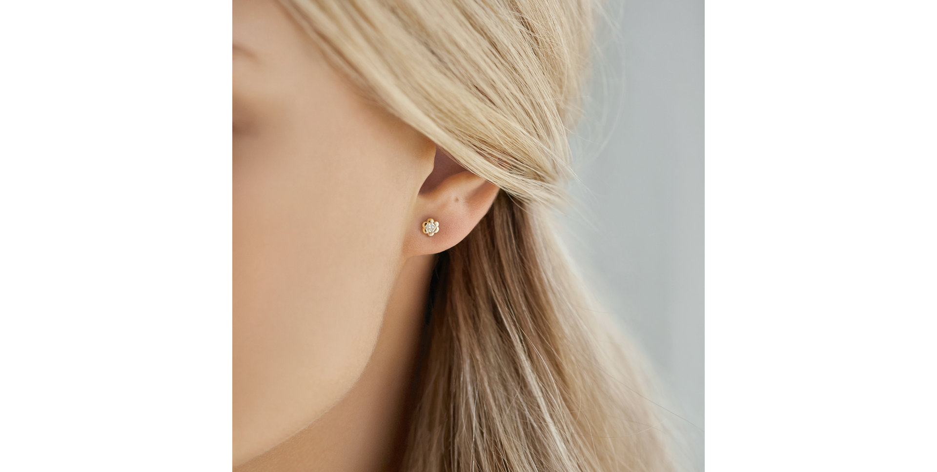 Diamond earrings Blooming Love