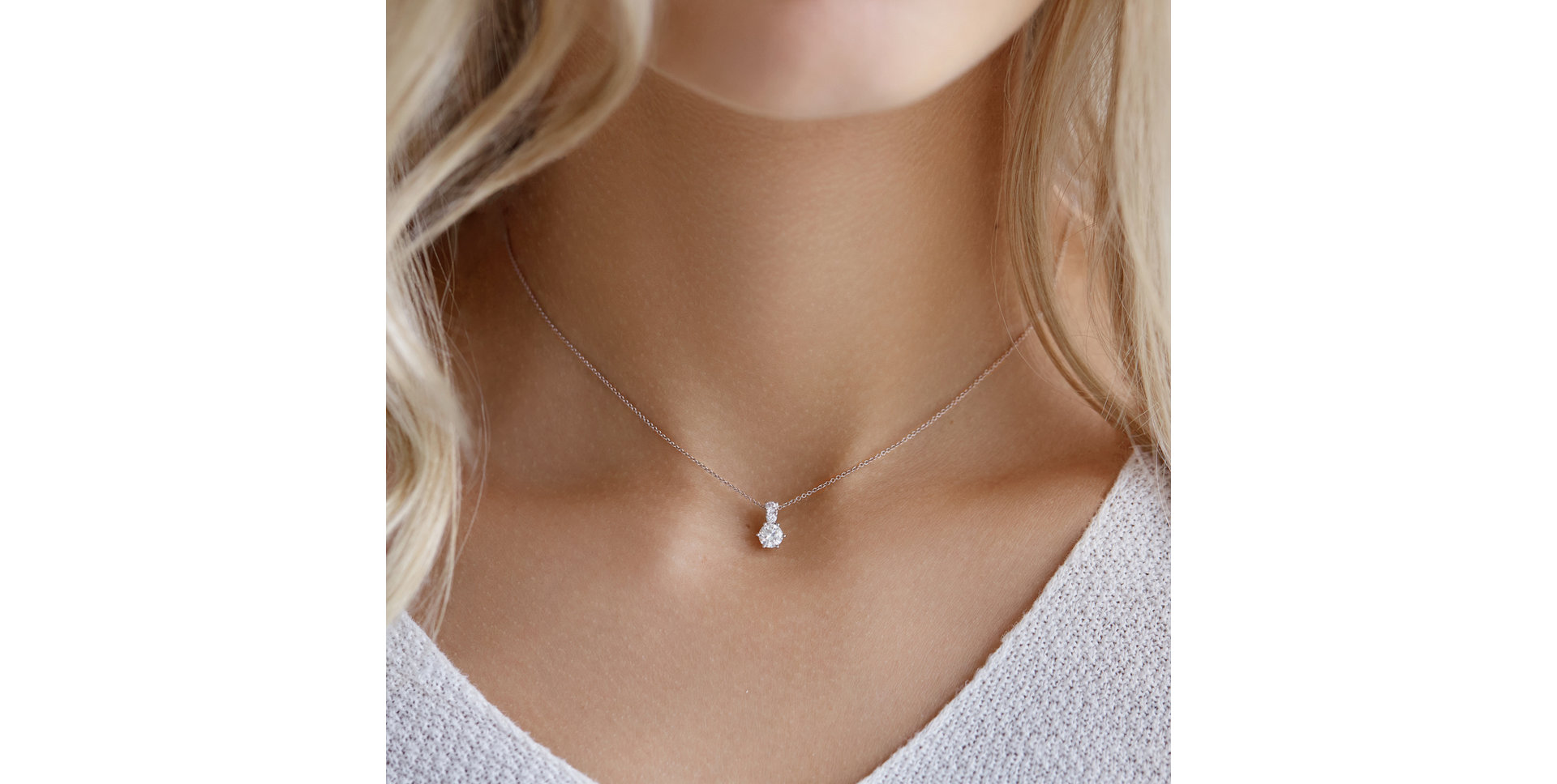 Diamond pendant Essential Glow