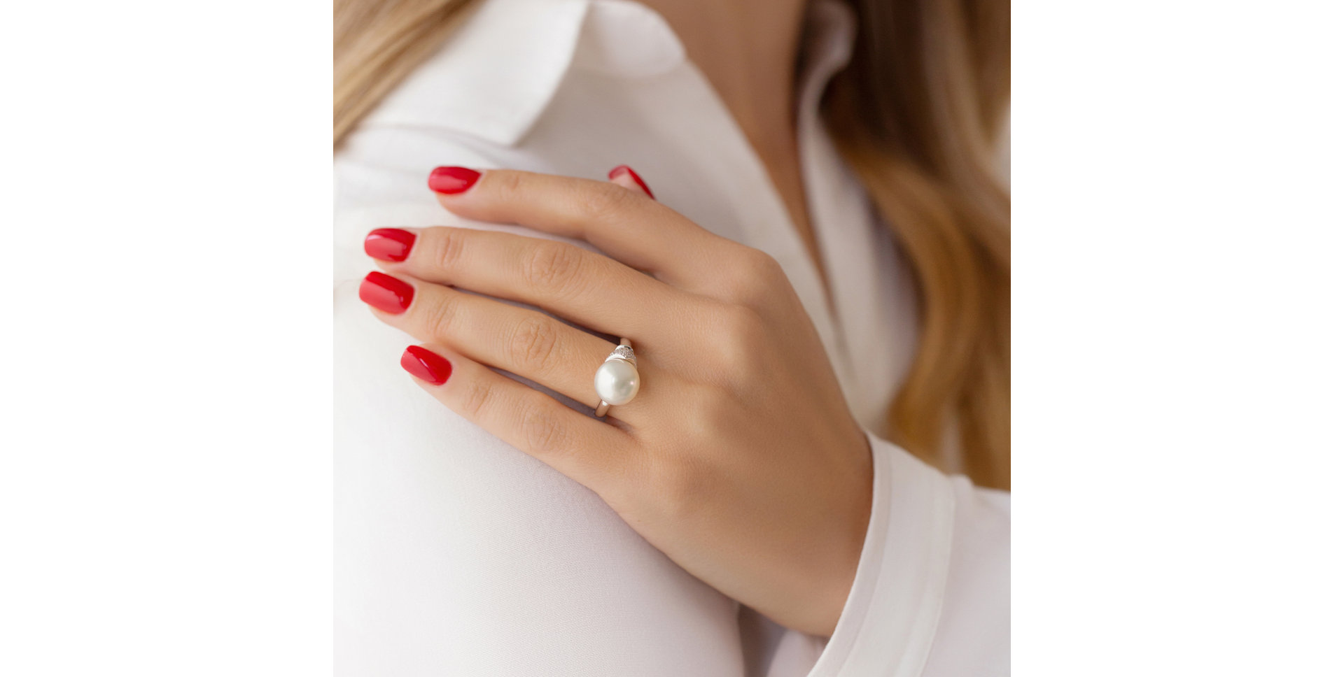 Diamond ring with Pearl Caribbean Mystery