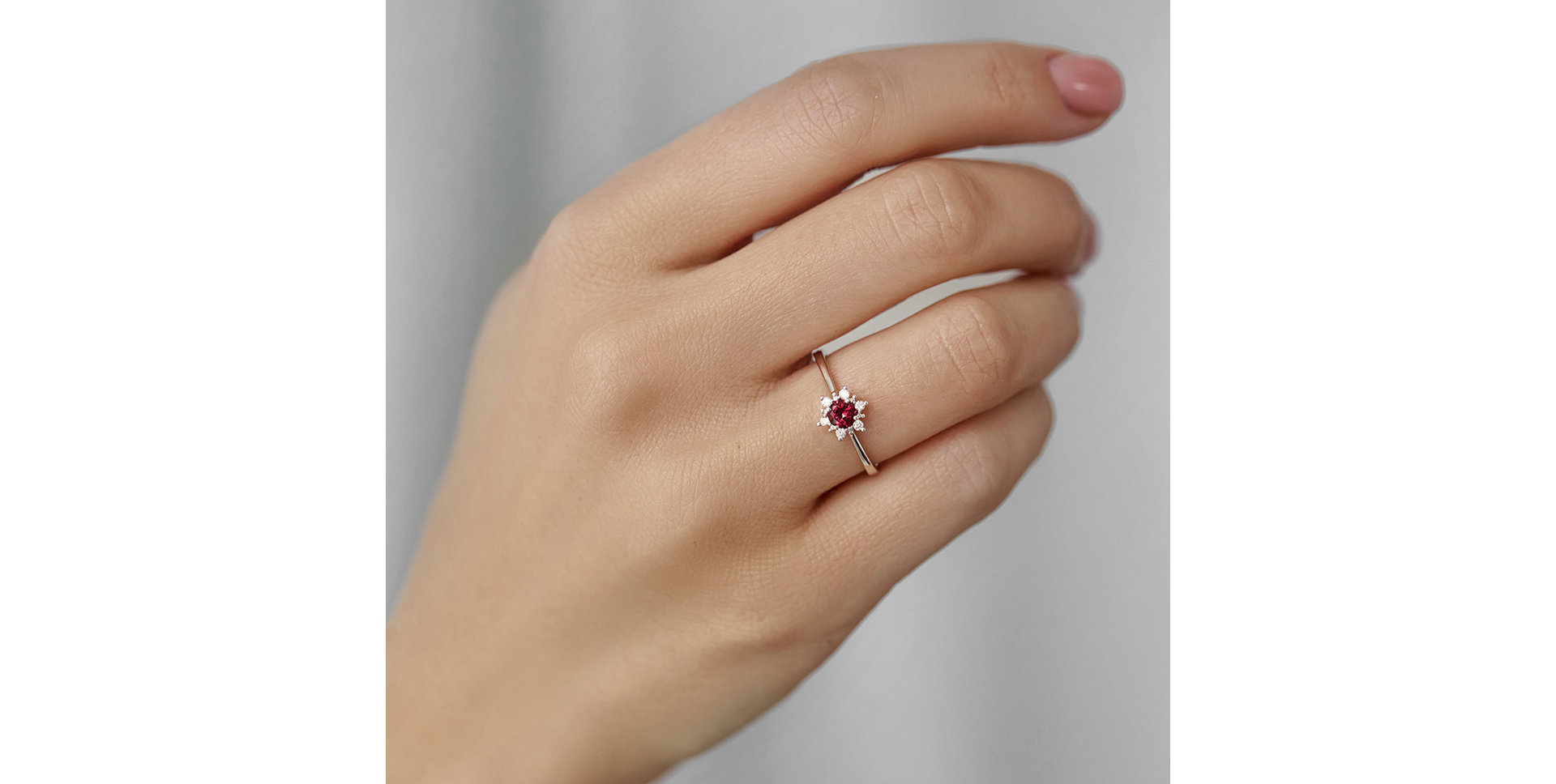 Diamond ring with Ruby Starlet
