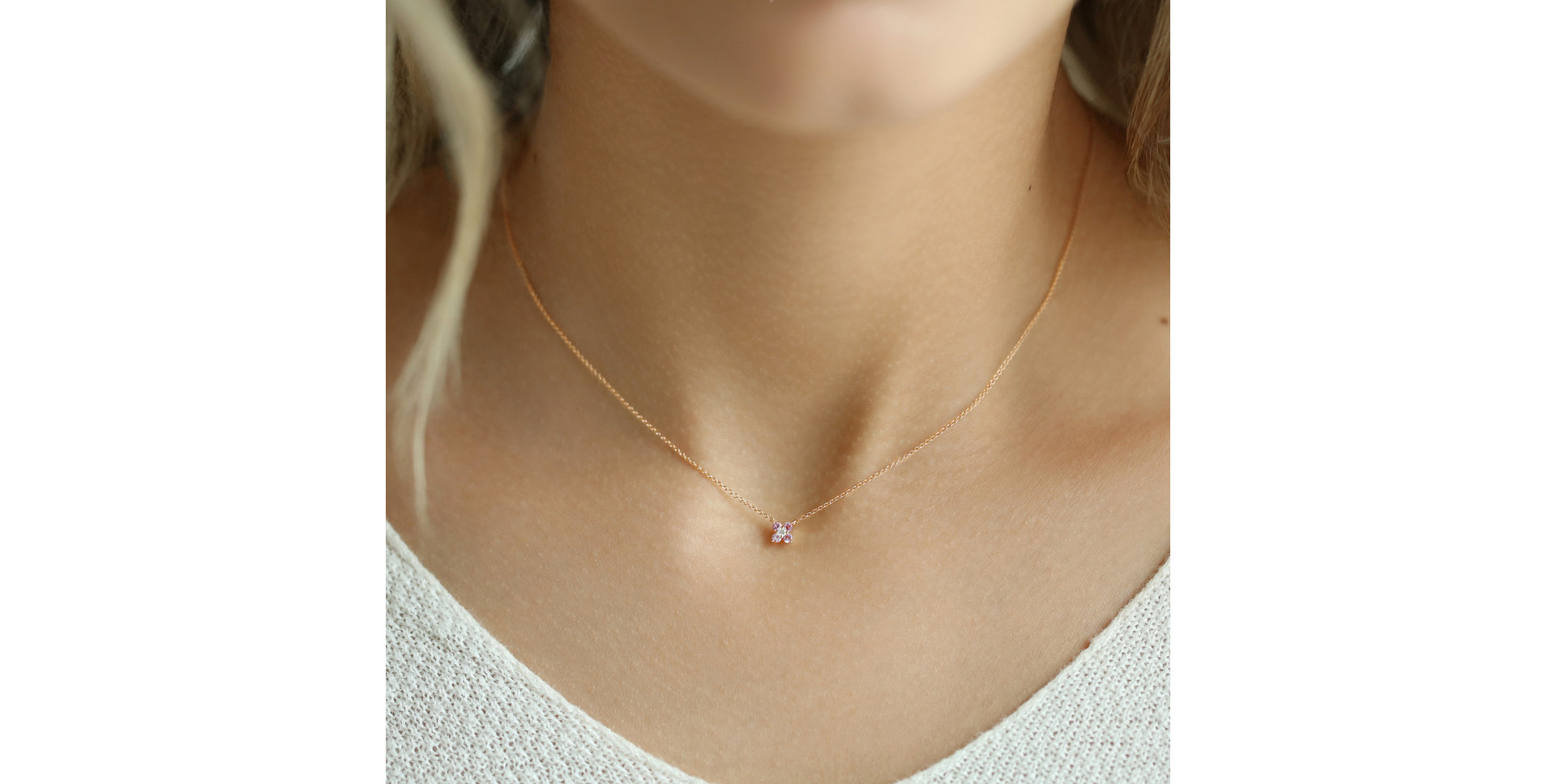 Diamond necklace with Emerald Divine Bloom