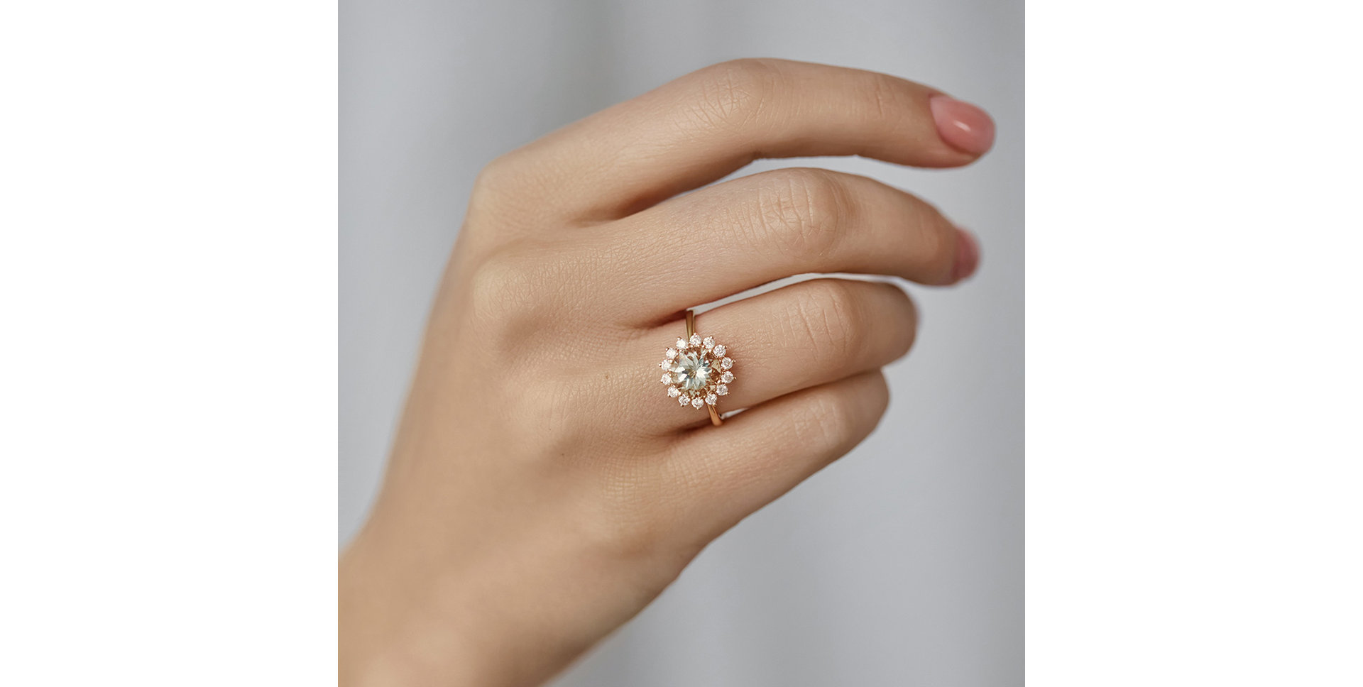 Diamond ring with Amethyst Green Stellar Sun