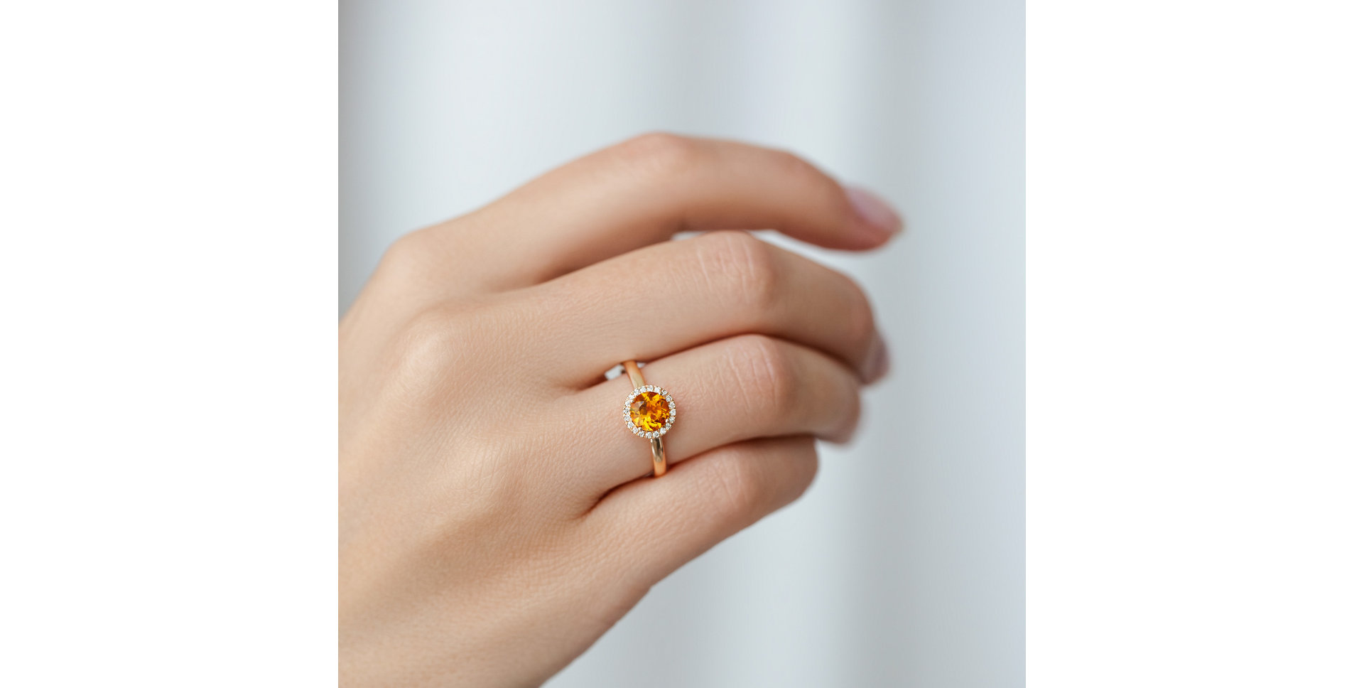 Diamond ring with Rhodolite Violette