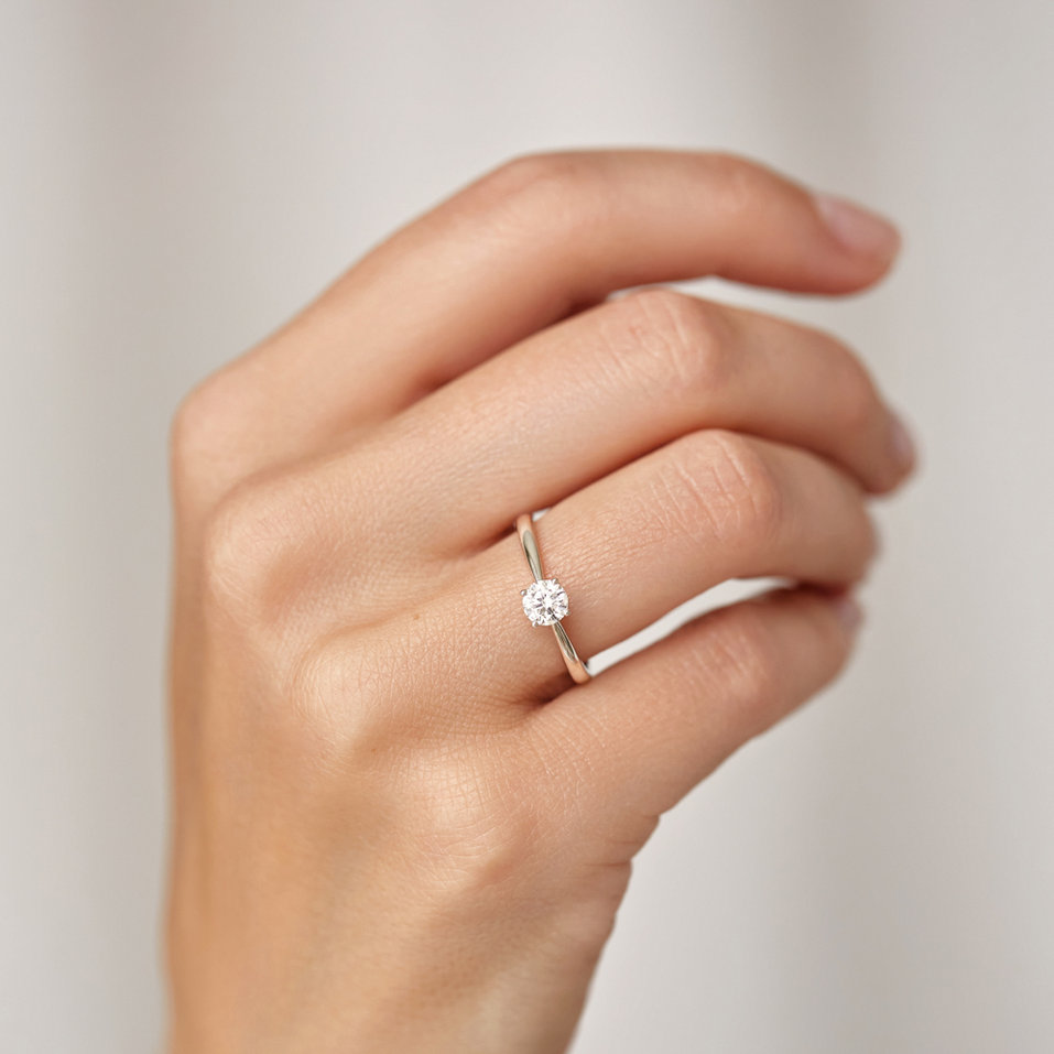 Diamond ring Lovely Beauty