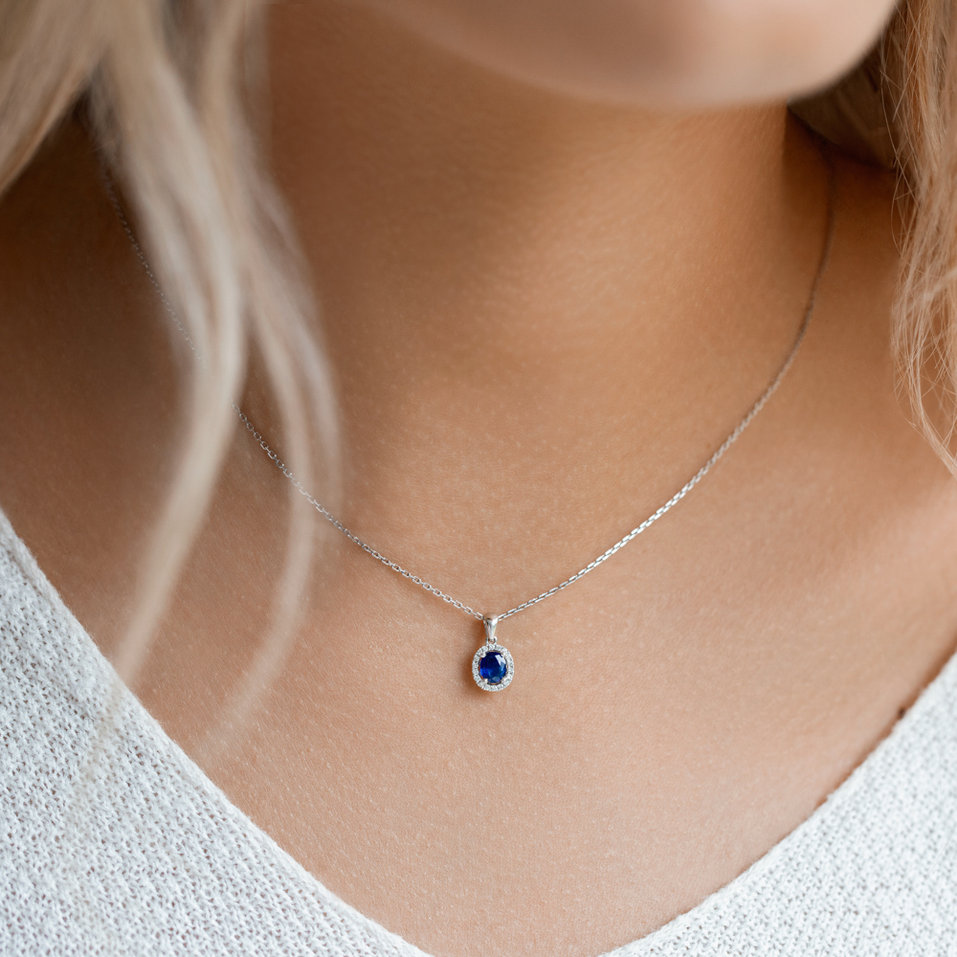 Diamond pendant with Sapphire Sapphire Princess