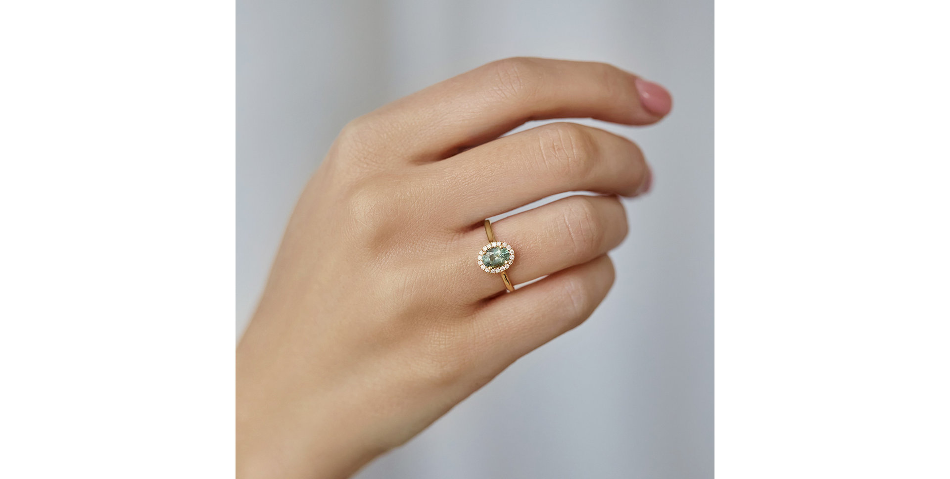 Diamond ring with Sapphire Princess