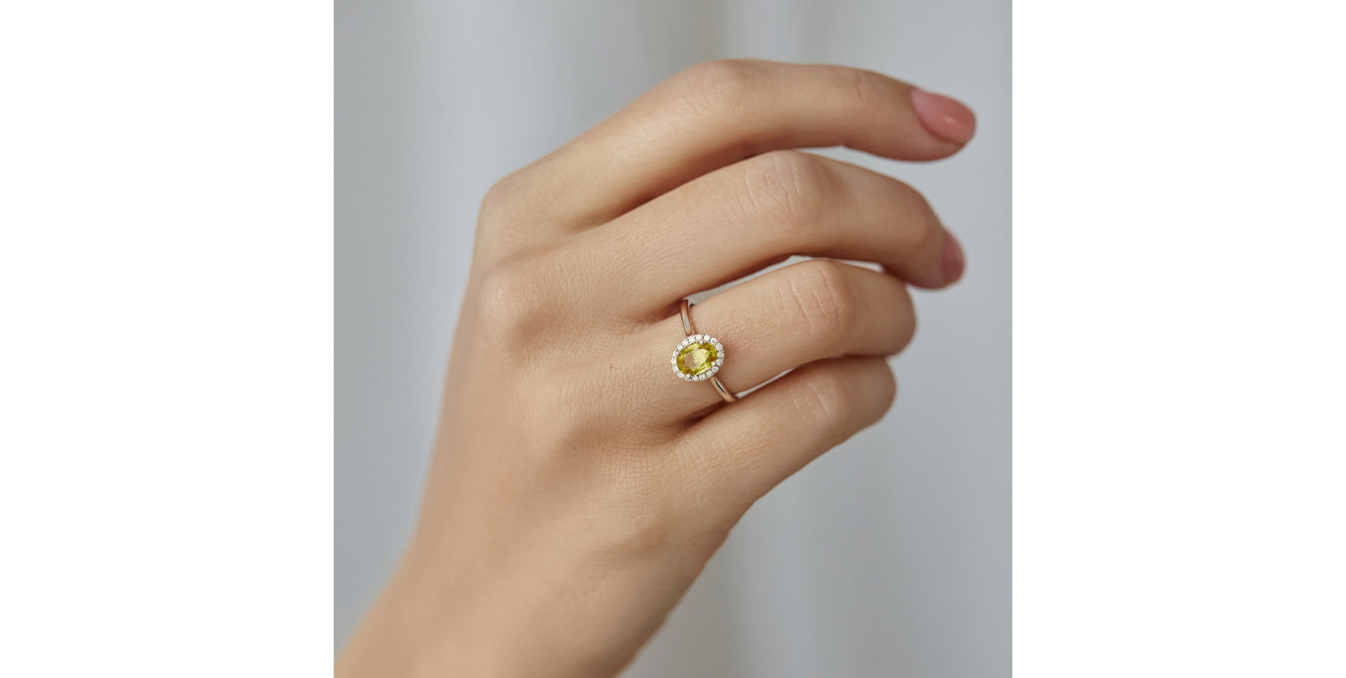 Diamond ring with Sapphire Princess