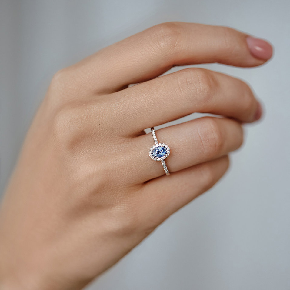 Diamond ring with Sapphire Princess