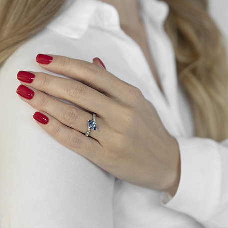 Diamond ring with Sapphire Bright Joy