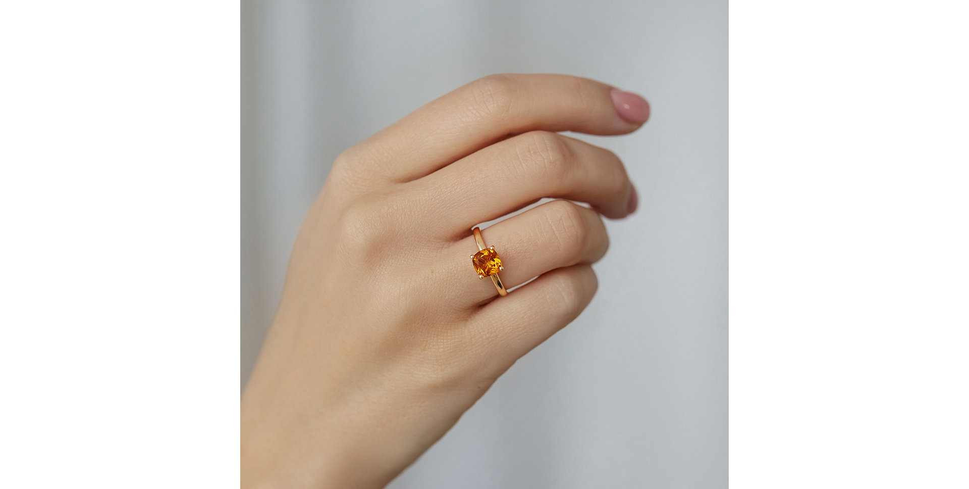 Ring with Topaz Bonbon