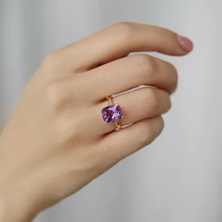 Ring with Rhodolite Bonbon