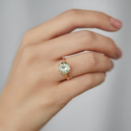 Ring with Rhodolite Bonbon