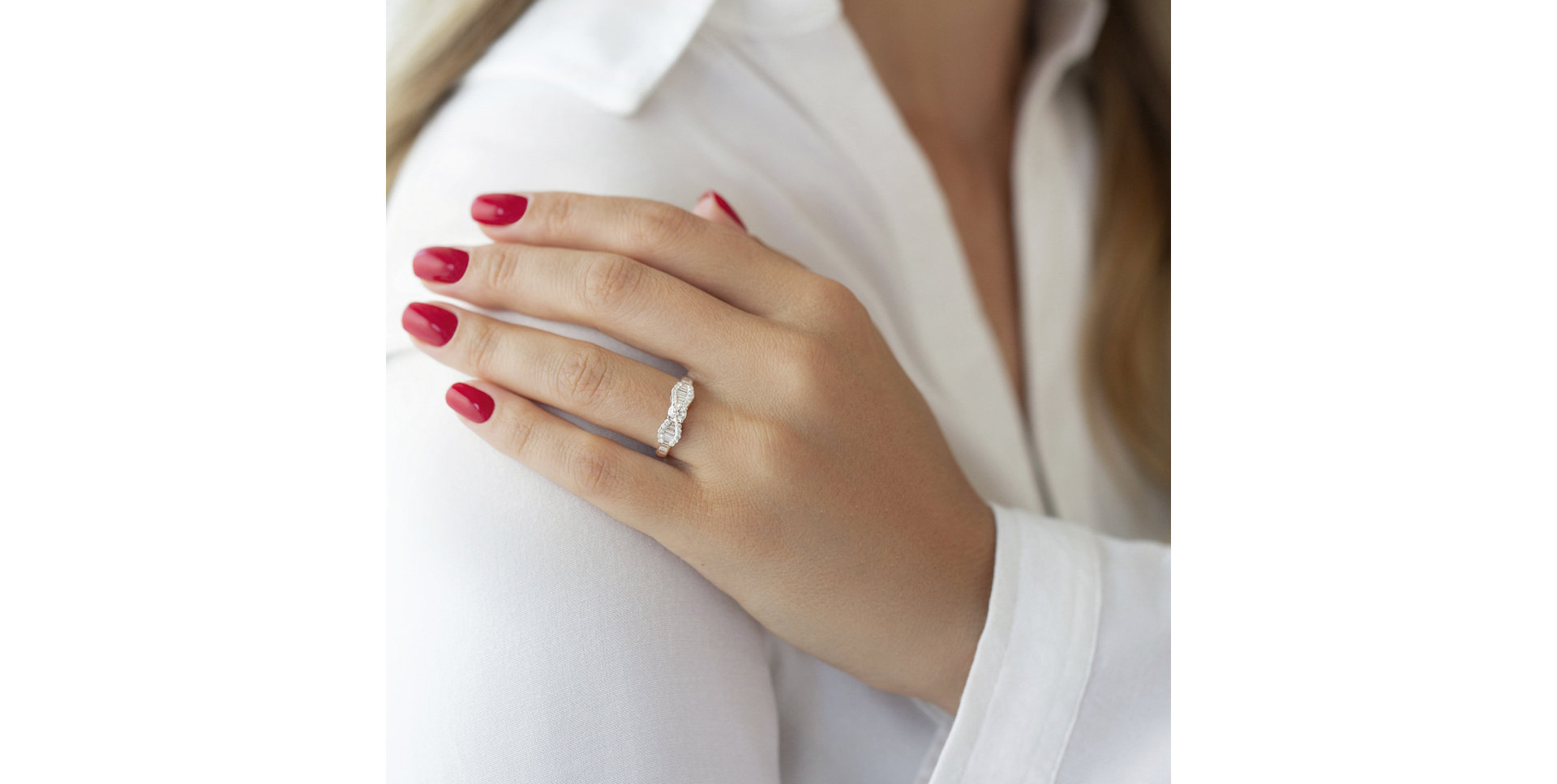 Diamond ring Graceful Swan