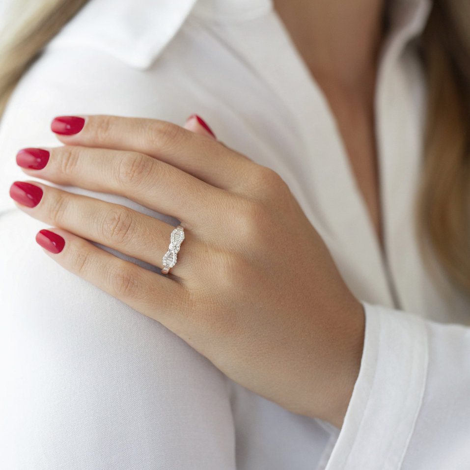 Diamond ring Graceful Swan