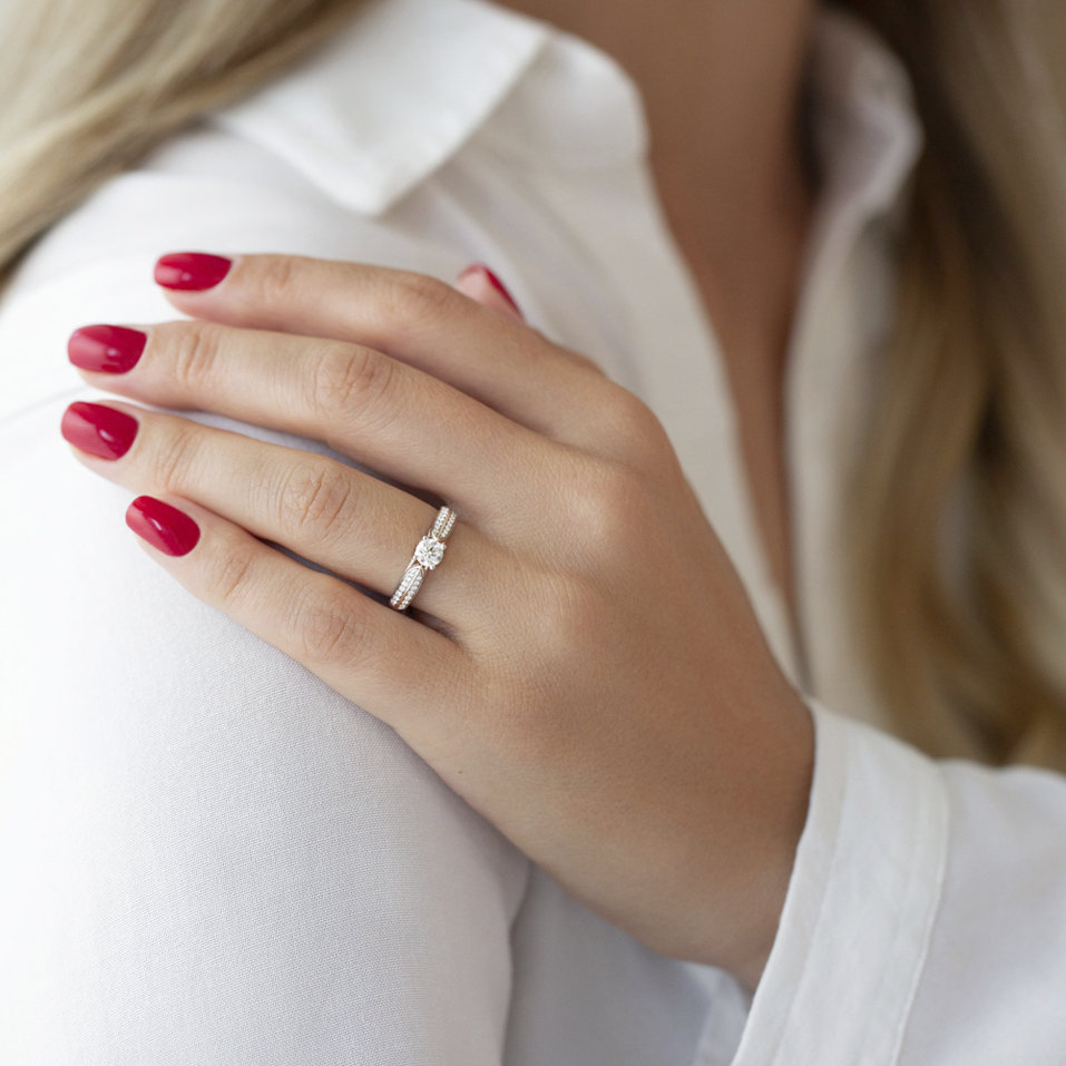 Diamond ring Luciano