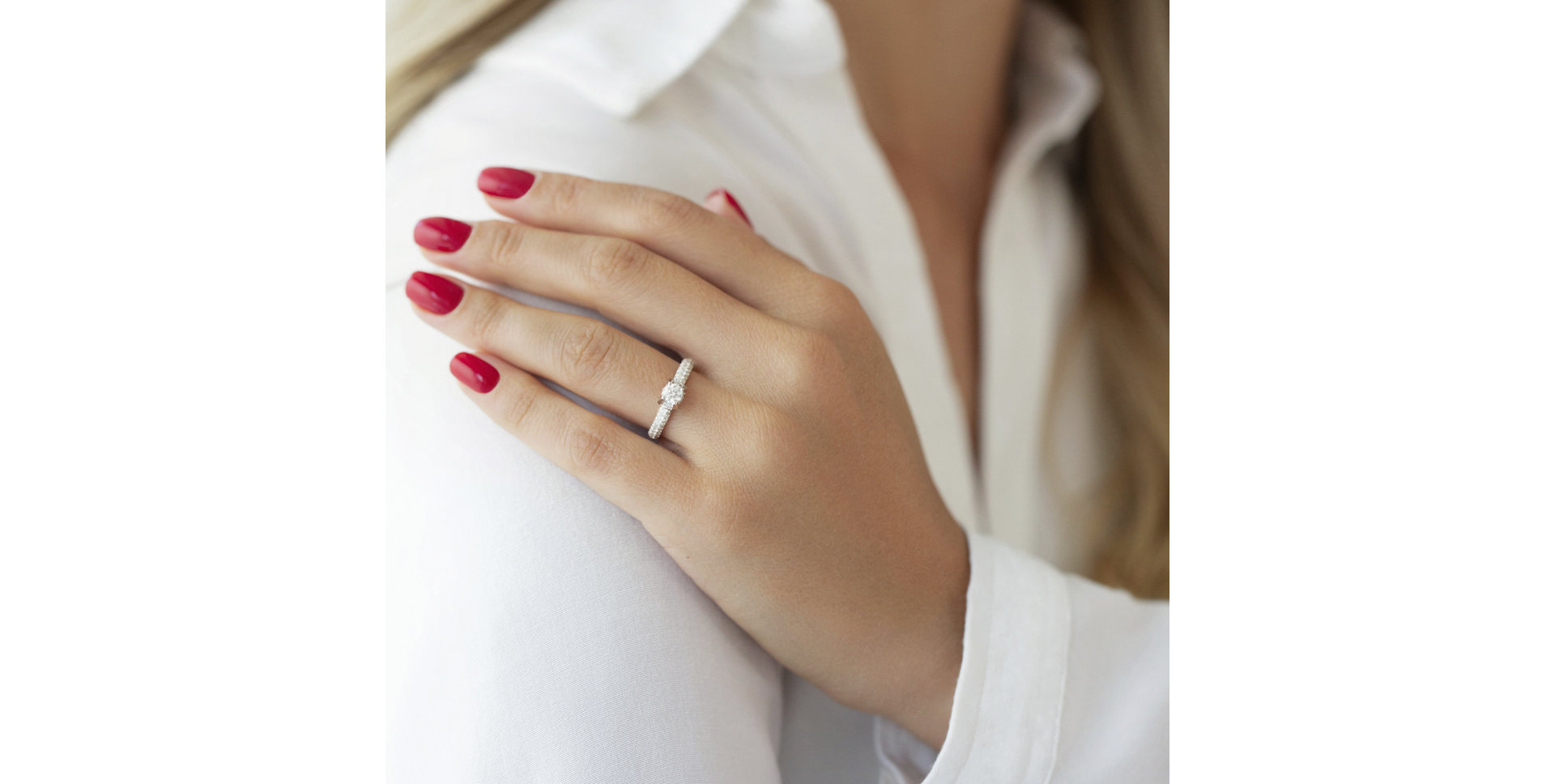 Diamond ring Dolores