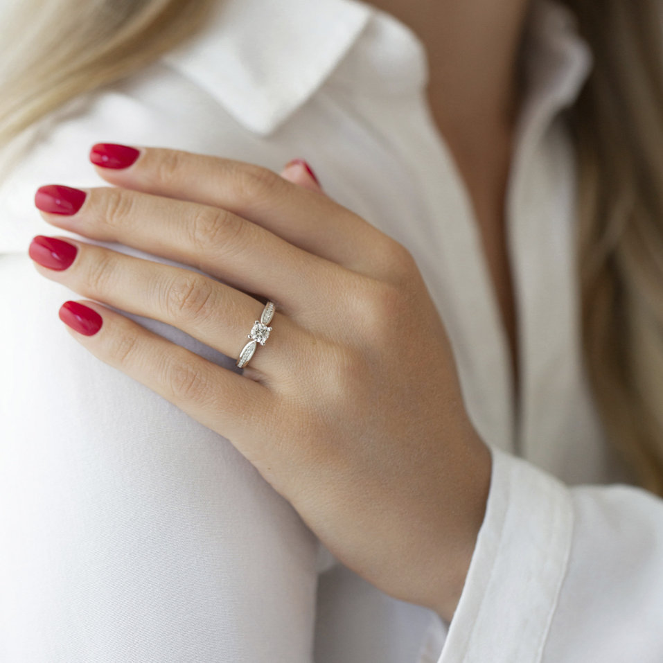 Diamond ring Cezaria