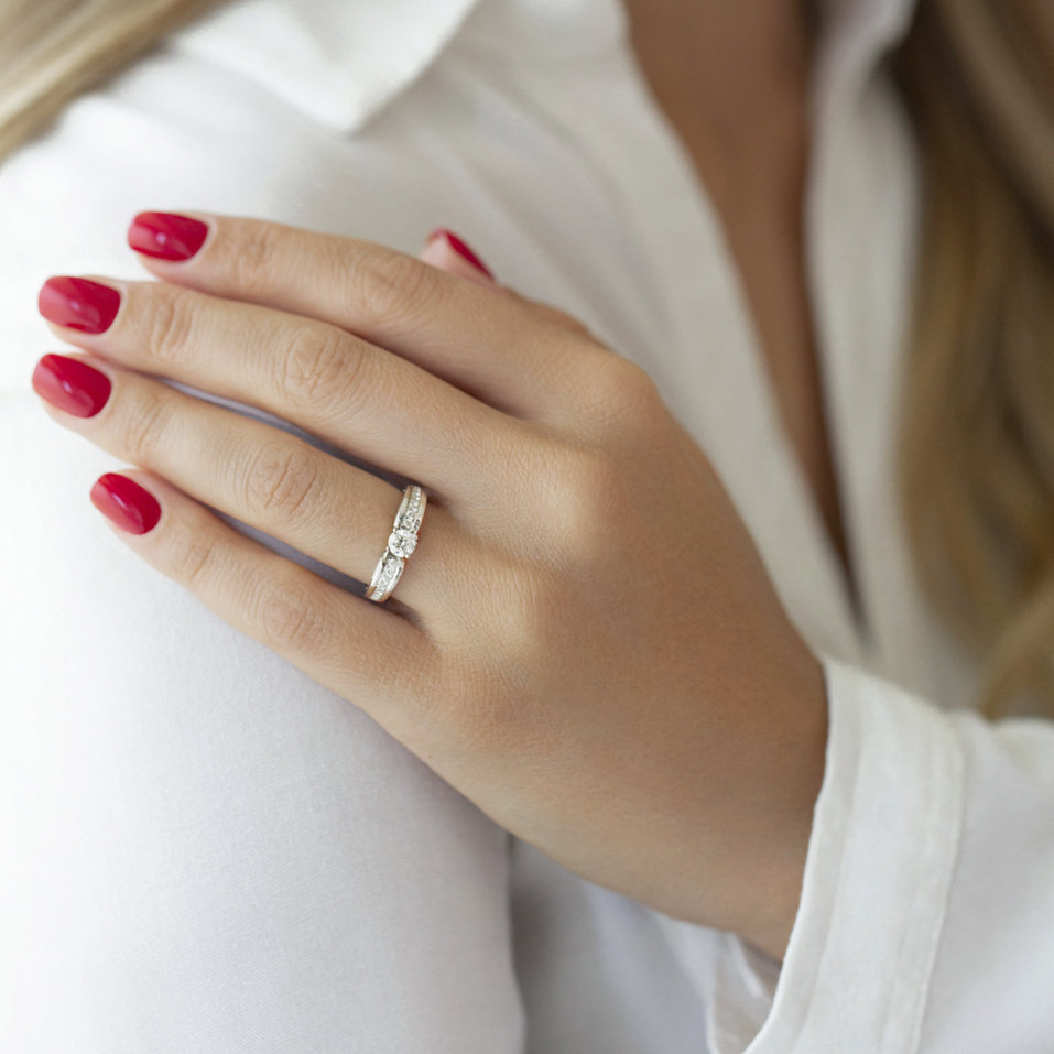 Diamond ring Carmelita