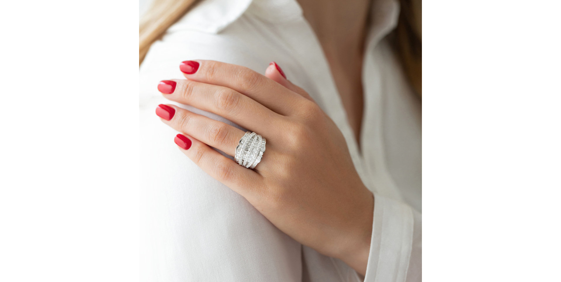 Diamond ring Holiday Kiss