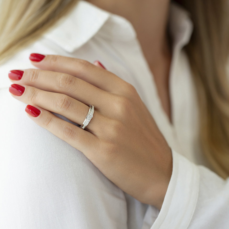 Diamond ring Glossy Tiara