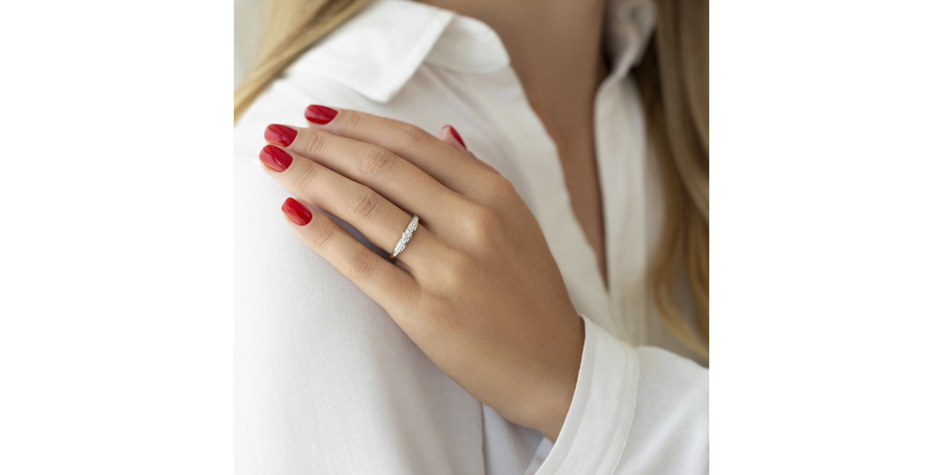 Diamond ring Genovieve