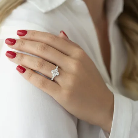 Diamond ring Gloria