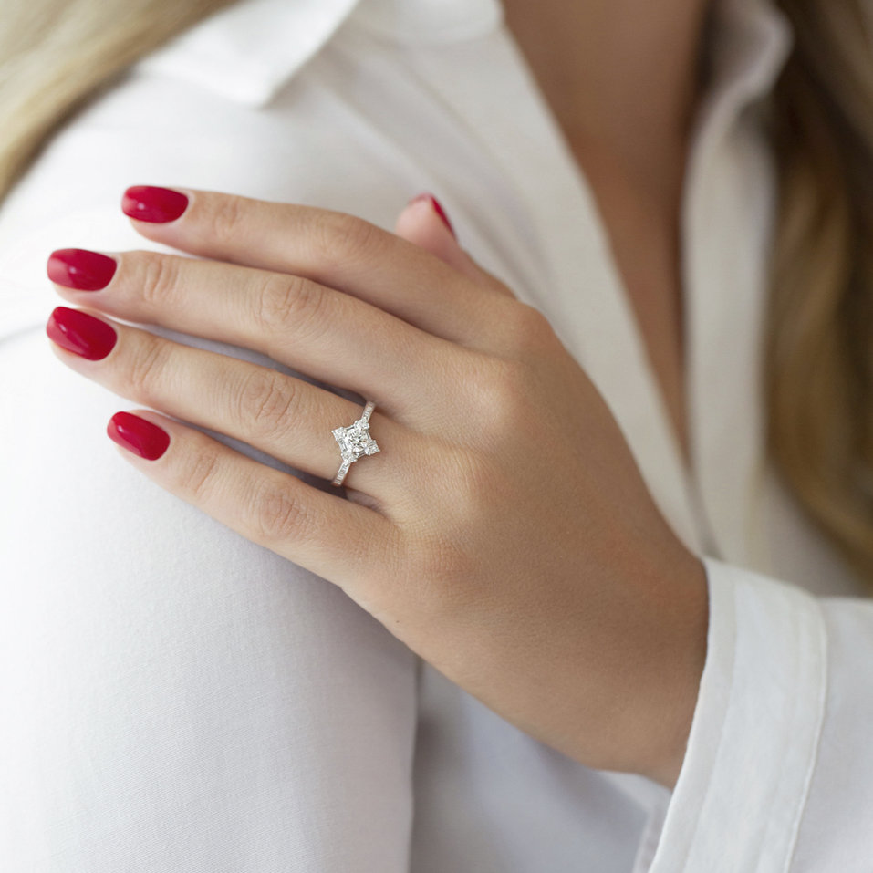 Diamond ring Countess Passion