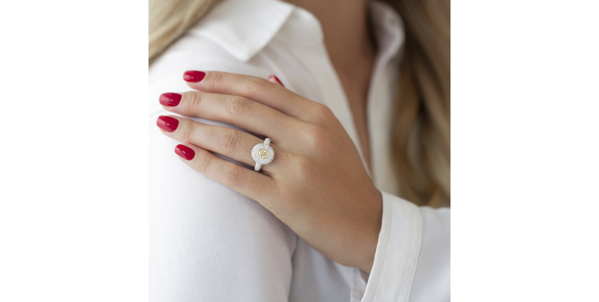 Ring with yellow and white diamonds Odilion