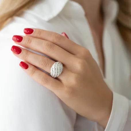 Diamond ring Ezra