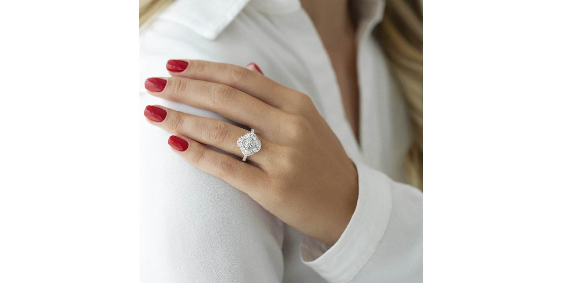 Diamond ring Raymond