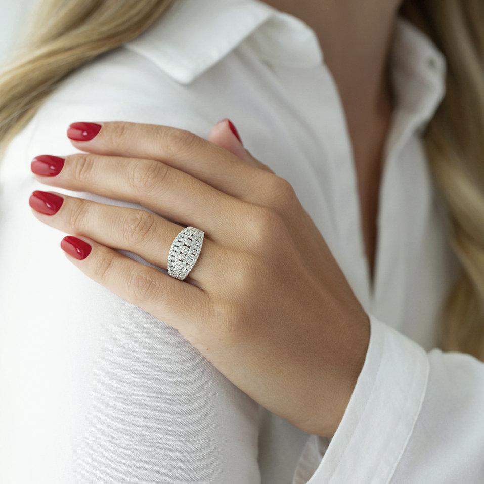 Diamond ring Nevio