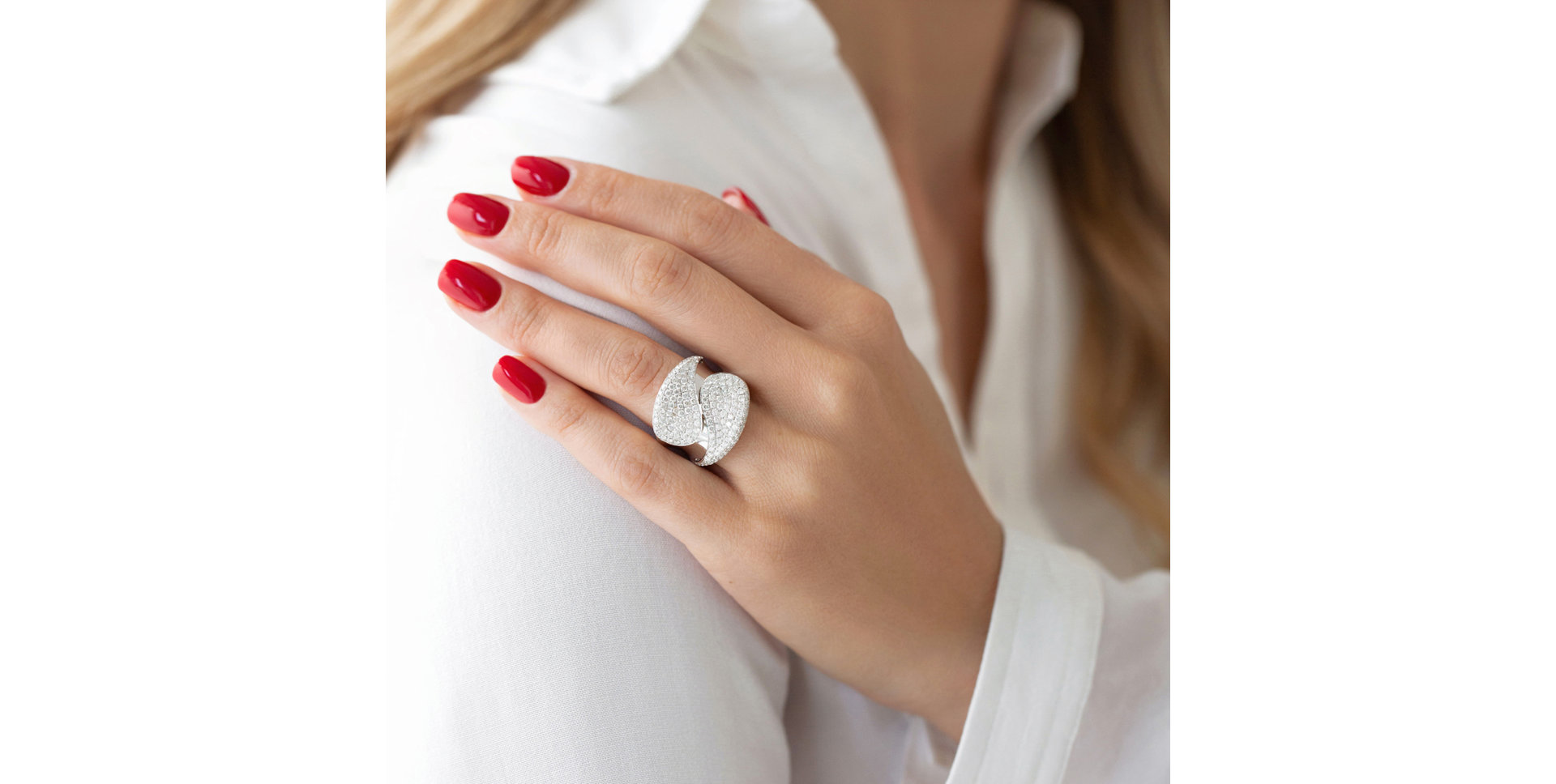 Diamond ring Treasure Afrodithé