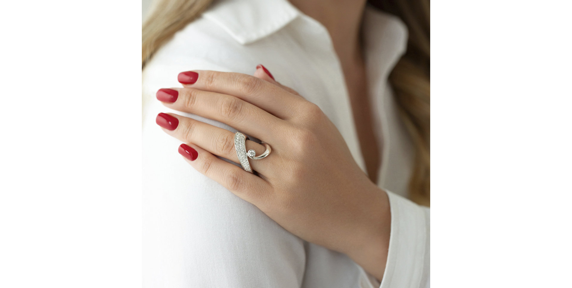 Diamond ring Sensuality