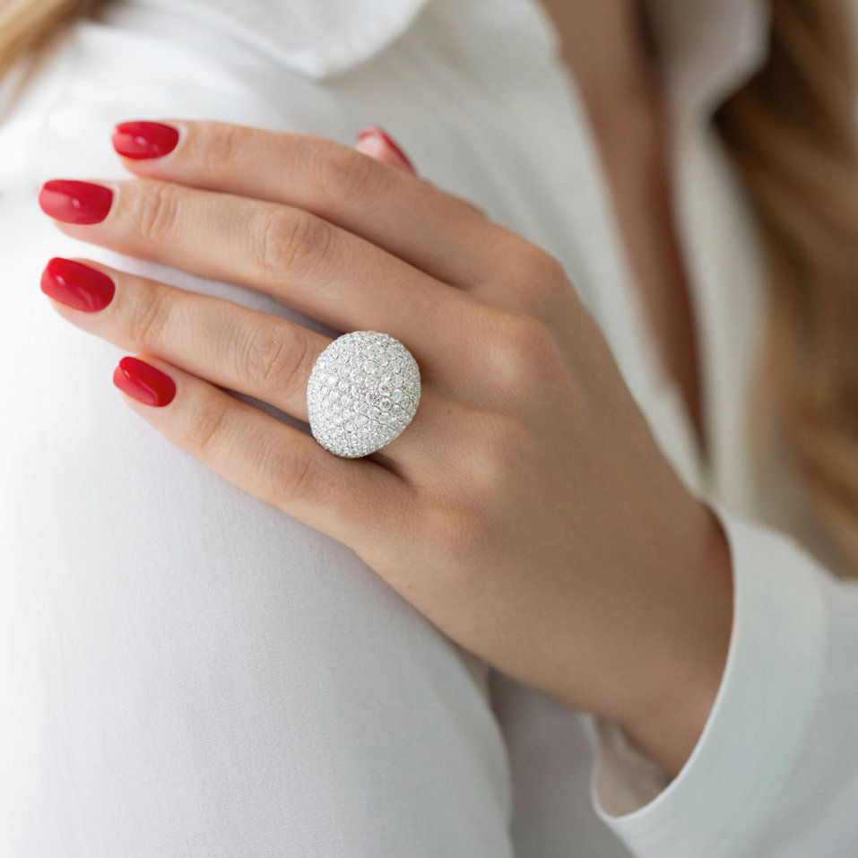 Diamond ring Rozella