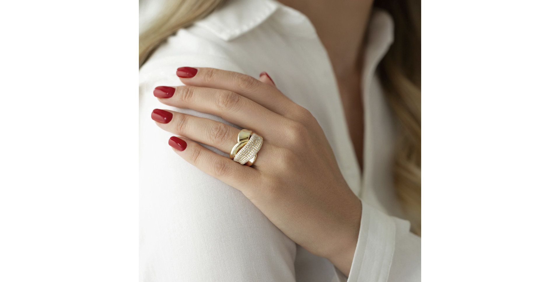 Diamond ring Moon Kiss