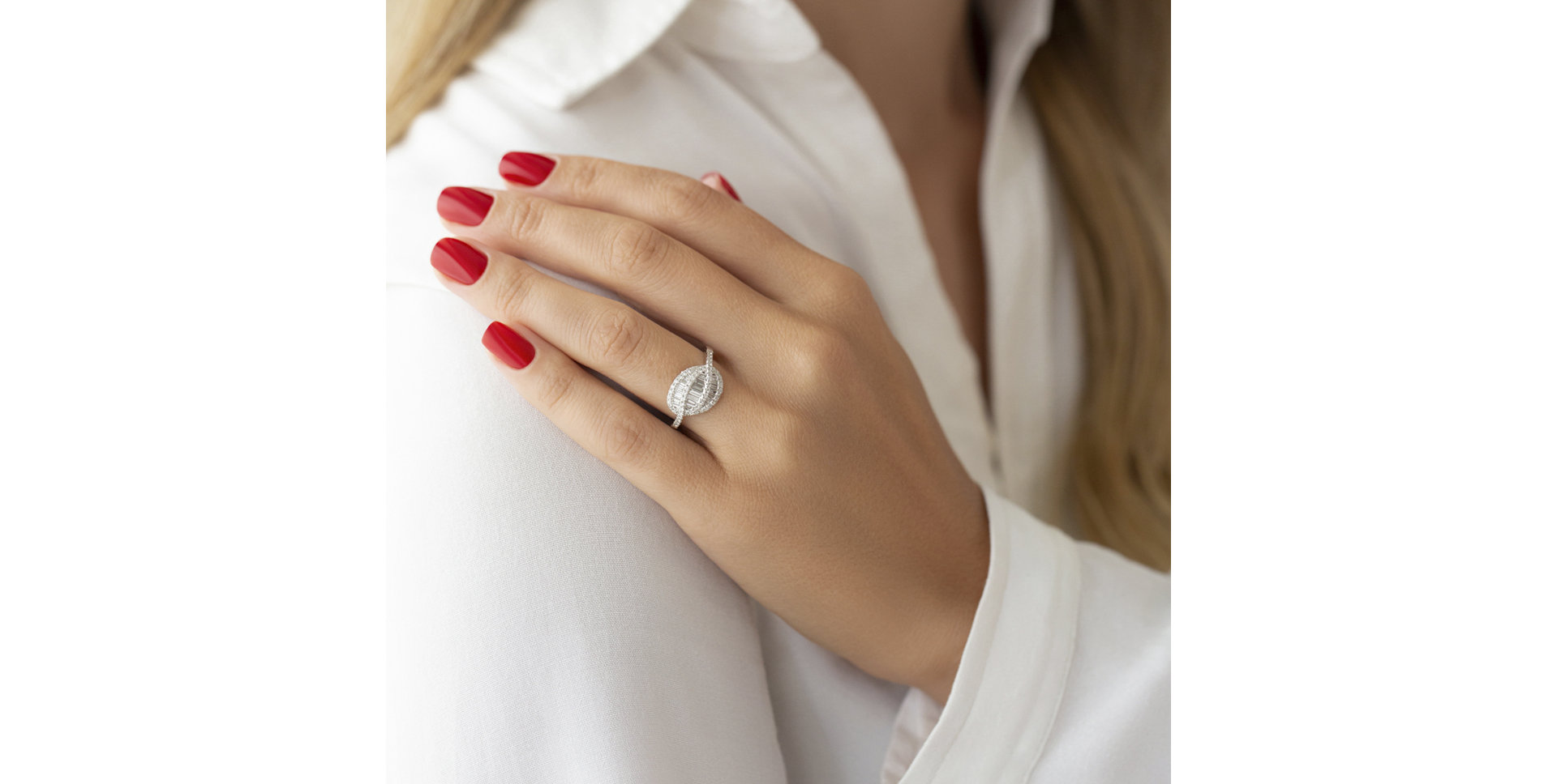 Diamond ring Graceful Elegance