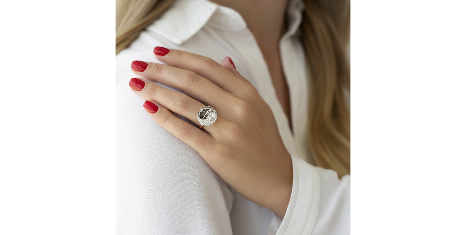 Diamond ring Oriental Magic