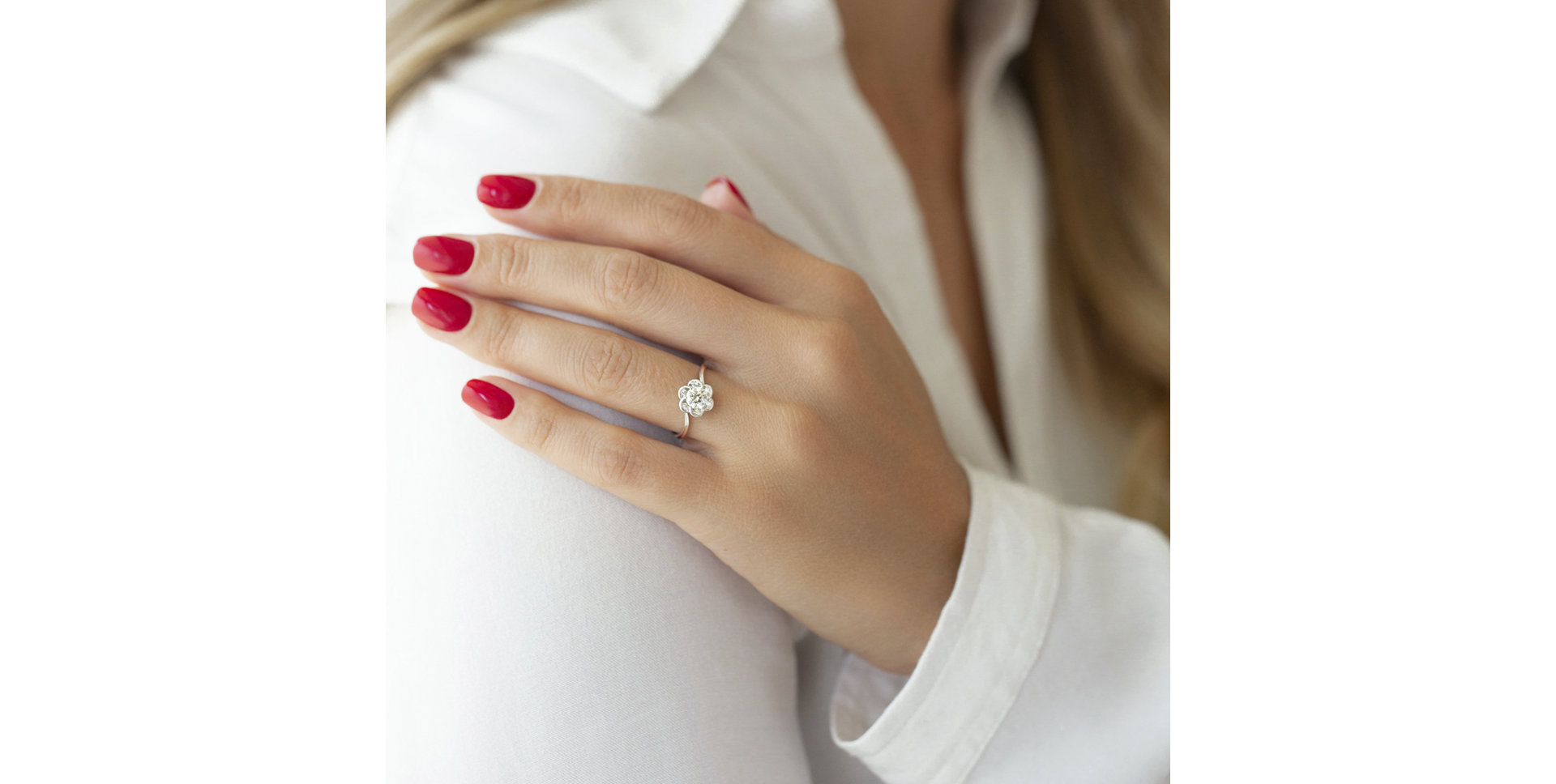 Diamond ring White Marigold