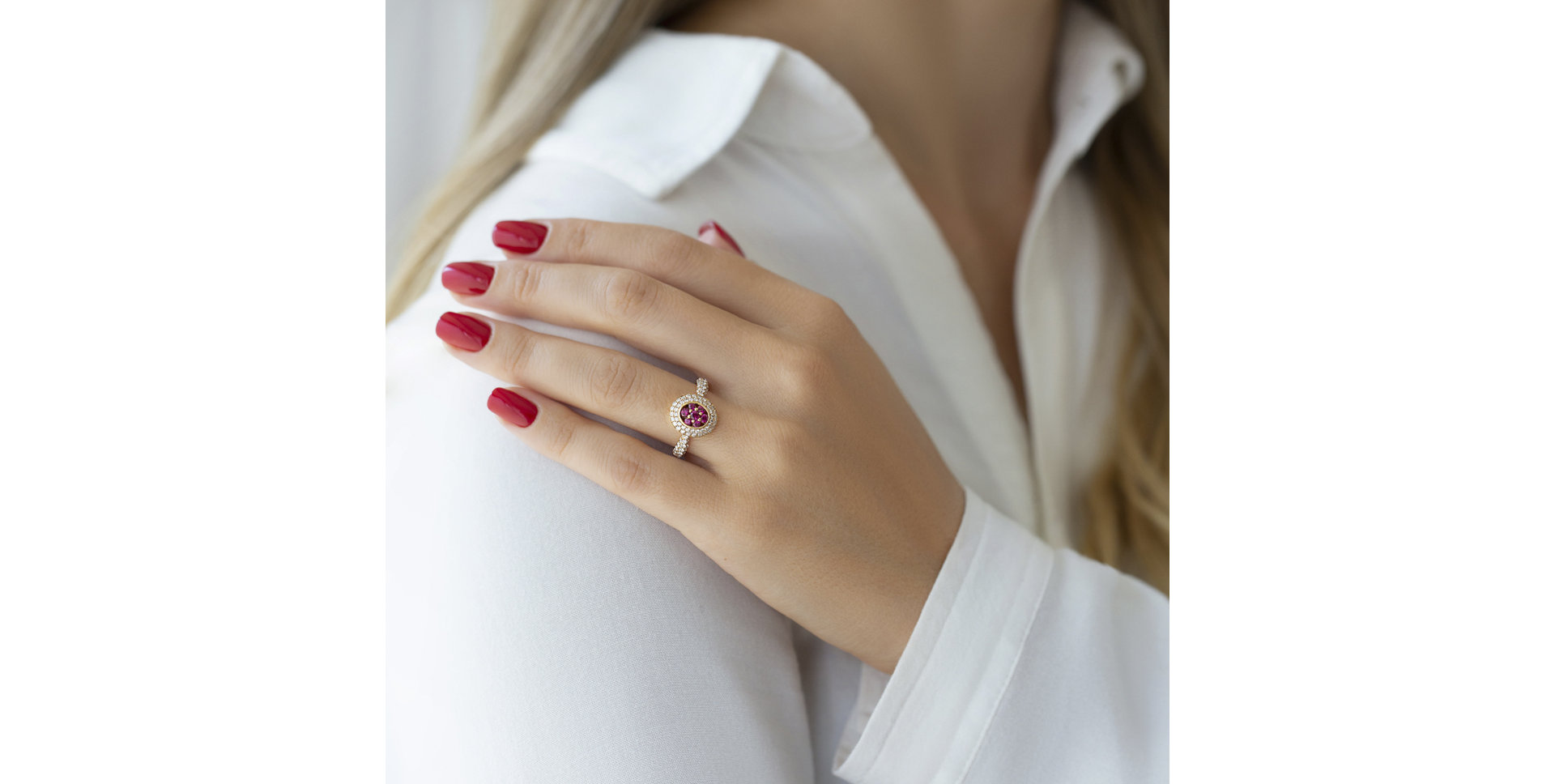 Diamond ring with Ruby Leighton