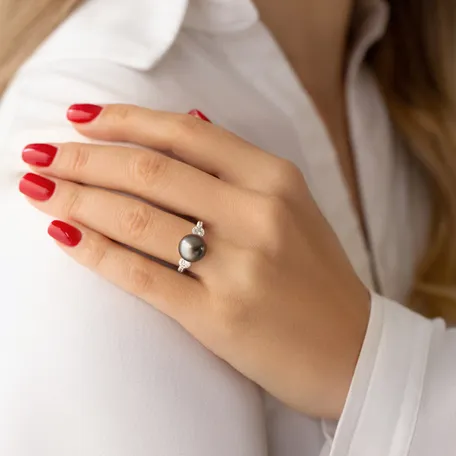 Diamond ring with Pearl Trina