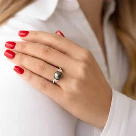 Diamond ring with Pearl Exotic Poetry